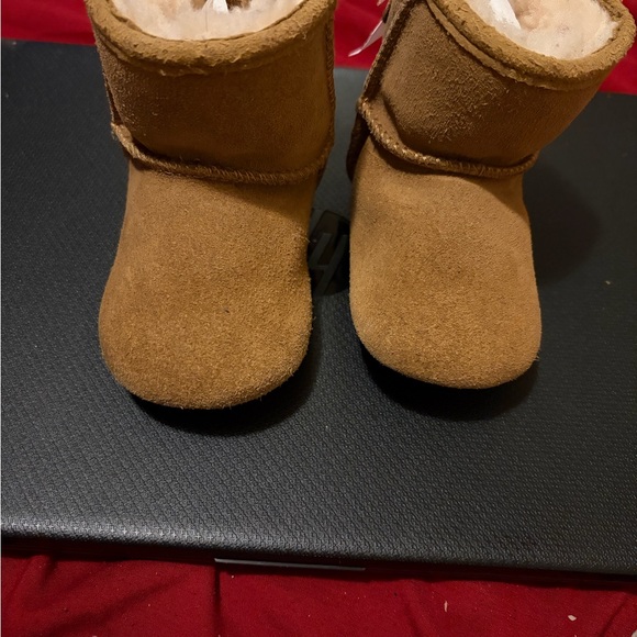 UGG Tan Baby Booties with Cream Lining - Picture 3 of 4